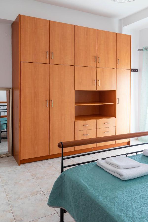 Lovely Sea View Apartment At The Heart Of The Town Ιεράπετρα Εξωτερικό φωτογραφία